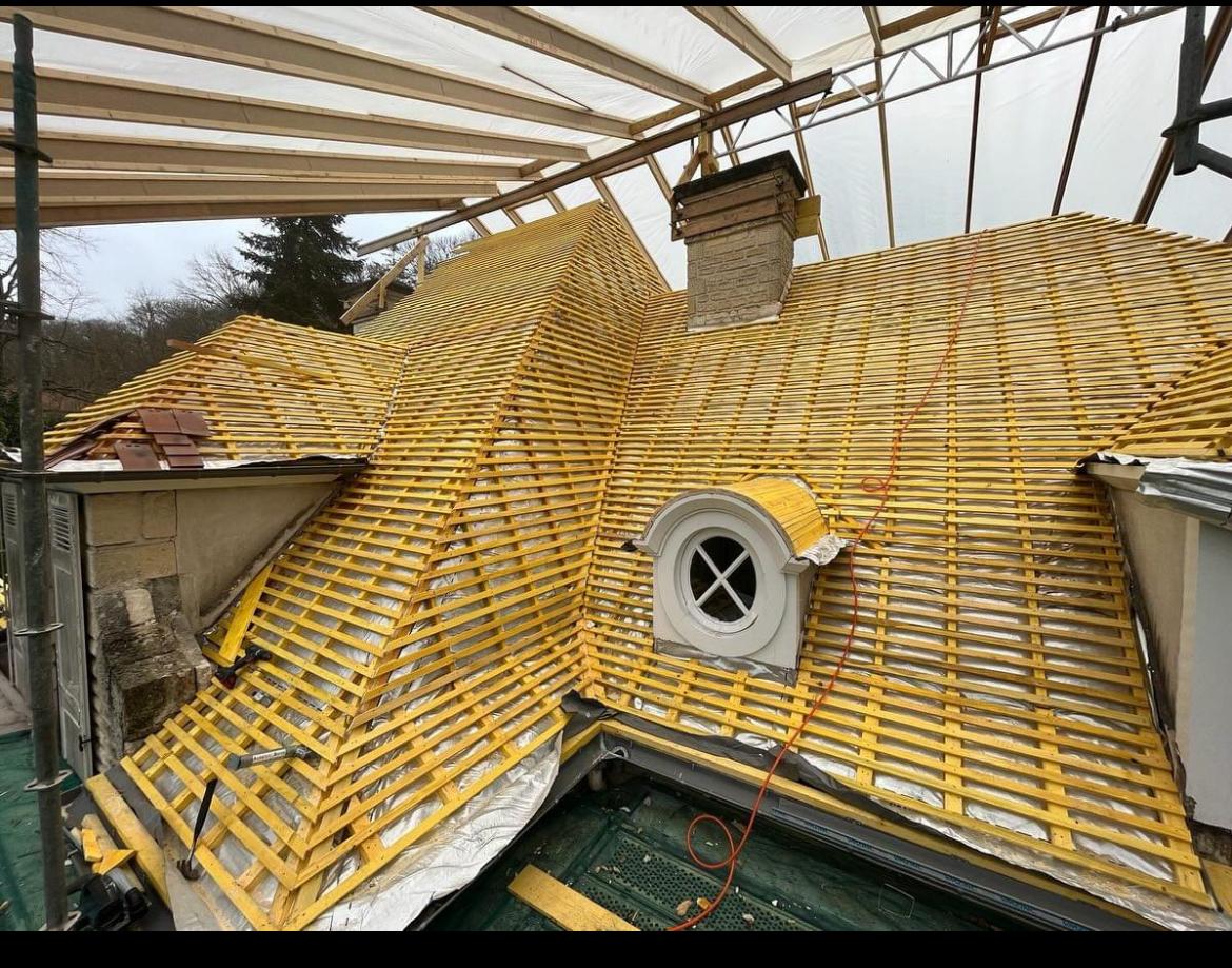 Pose des liteaux et structure bois avant couverture